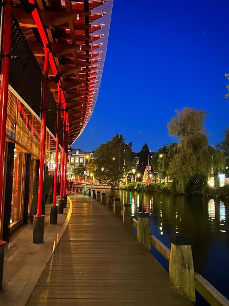 Wheelhouse Euphrate Houseboat Bed and Breakfast Diemerbrug Buitenkant foto